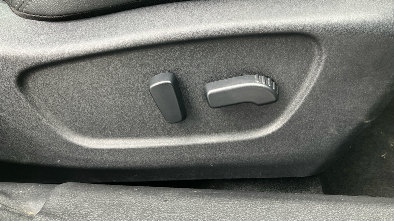 Nissan Qashqai 1.3 DiG-T Tekna 5dr Petrol Hatchback